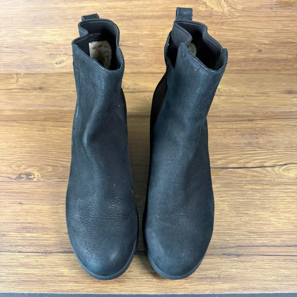 UGG “Indra” Black Leather Wedge Ankle Boots Booties Women’s Size 10 Shoes‎